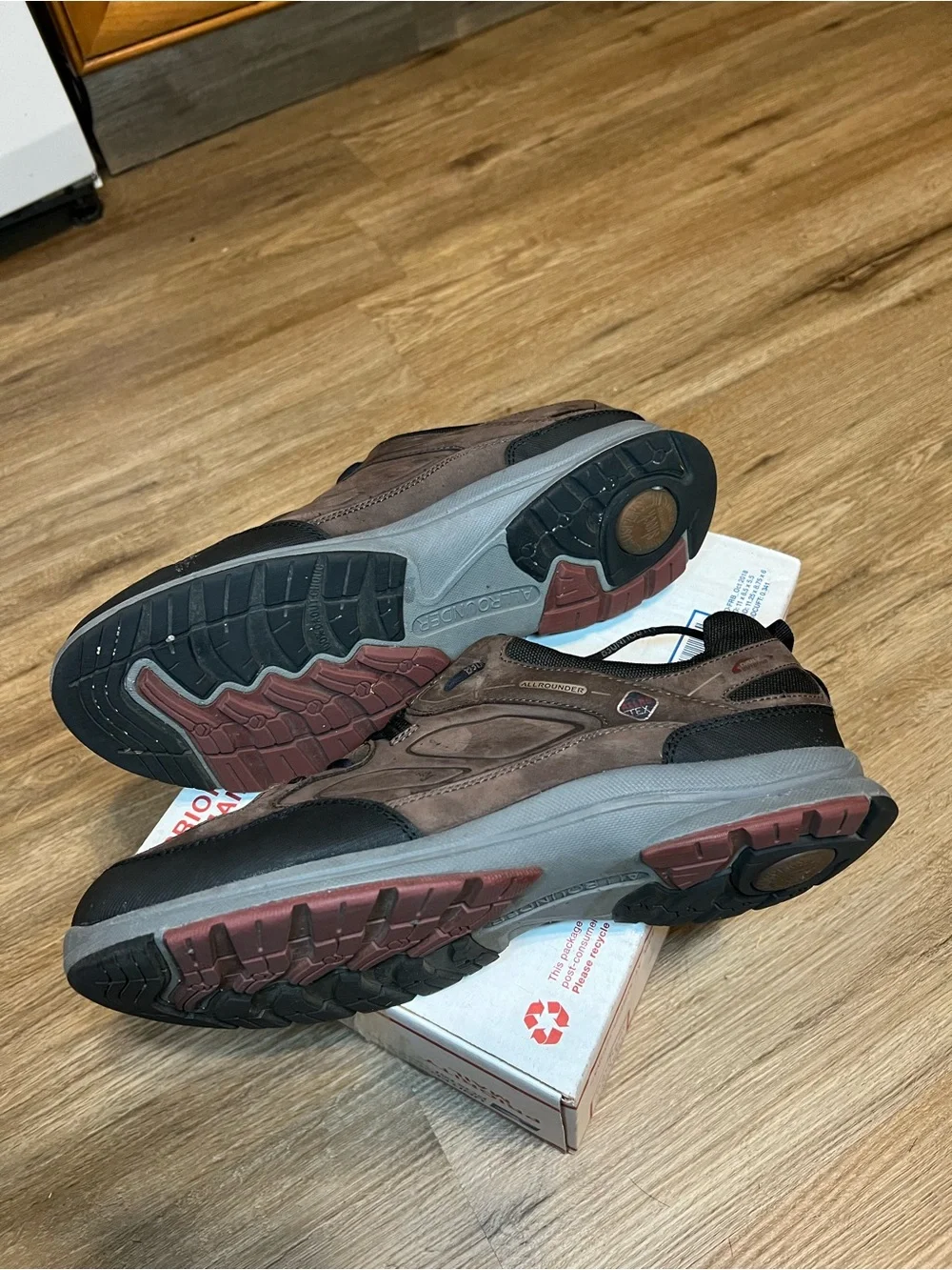 Allrounder by Mephisto Men's Brown Leather Waterproof hiking sneakers 10.5